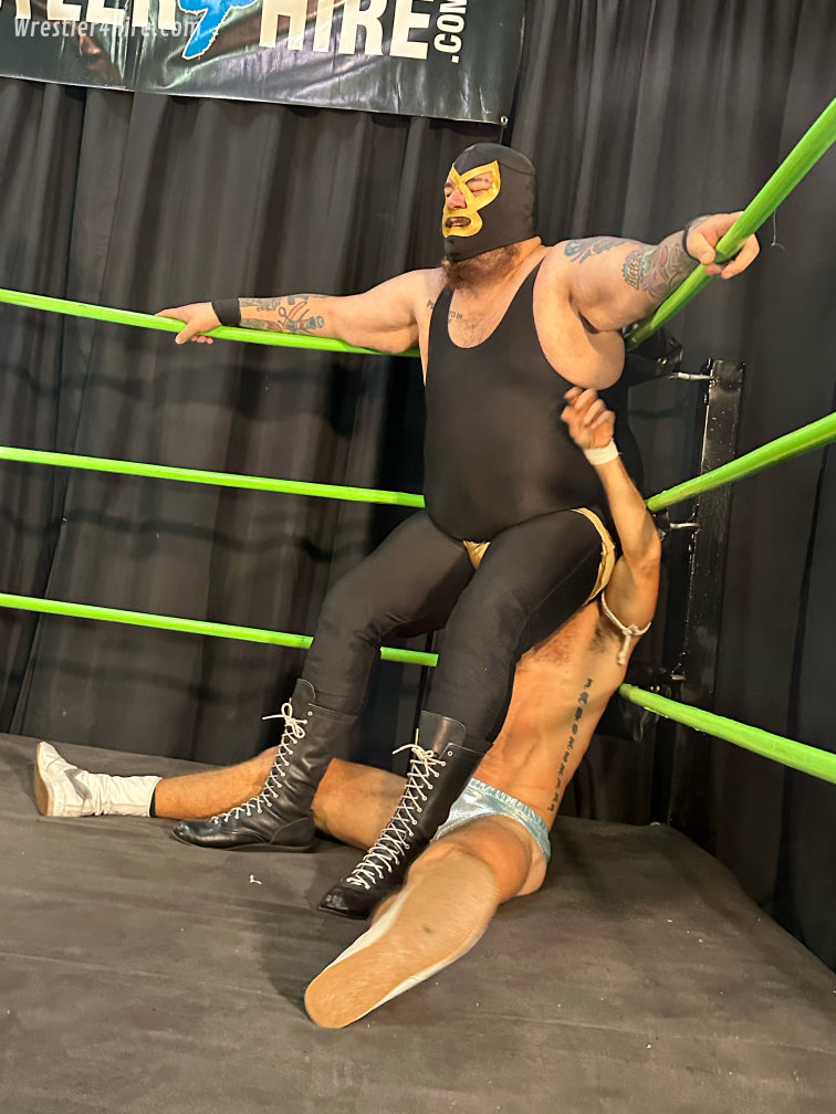 HAIRY HUNK HUMBLED & SQUASHED: Blayne vs. Golden Terror