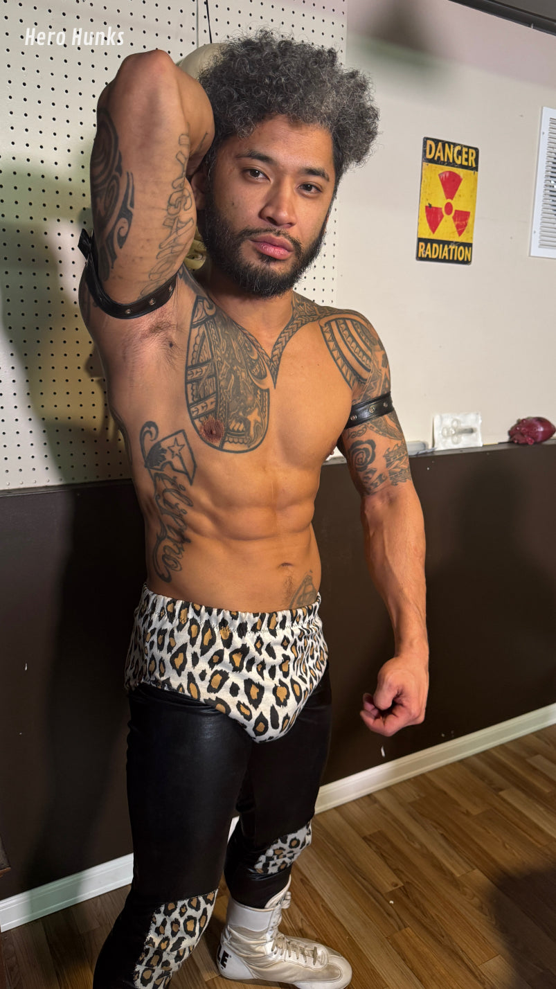 Beacon Scout vs. Virex (Muscle Worship)