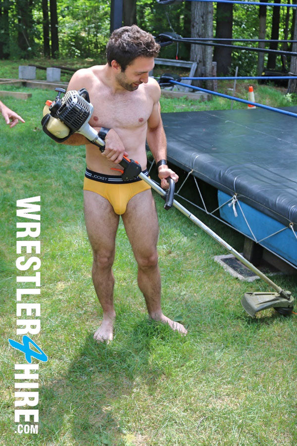 Jayden Mayne vs. Zach Reno (Loser Does Chores)