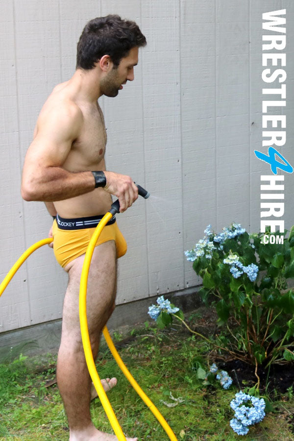 Jayden Mayne vs. Zach Reno (Loser Does Chores)