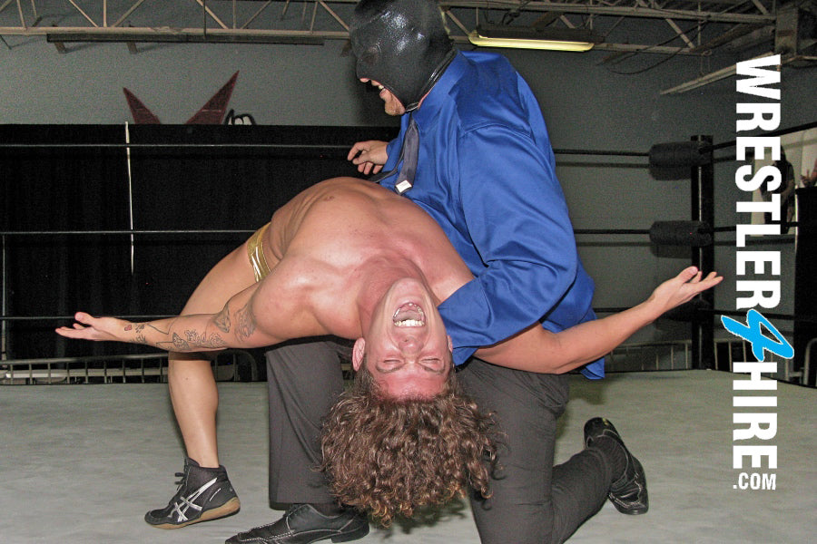 Ace Owens vs. Max Quivers